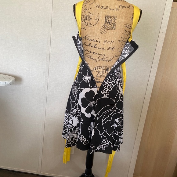 Spring dress - Picture 7 of 7